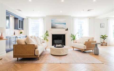 10 Brown & Howard Wharf, Newport, RI 02840