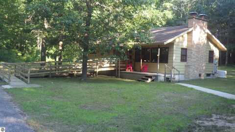 411 Polen Road, Manistee, MI 49660