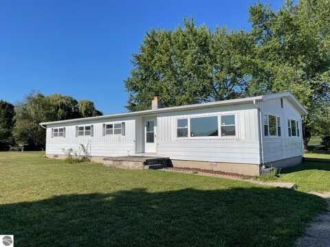 8440 S Isabella Road, Shepherd, MI 48858