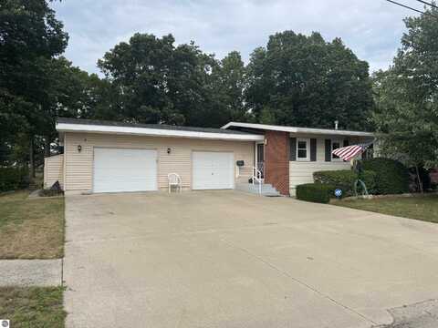 8010 4th Street, Oscoda, MI 48750