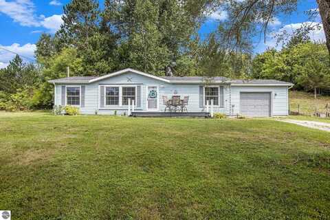 416 South Street, Manton, MI 49663