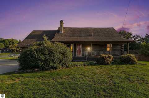3040 NW Richmond Street, Walker, MI 49534
