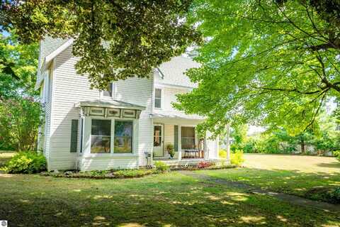 124 N 5th Street, Edmore, MI 48829