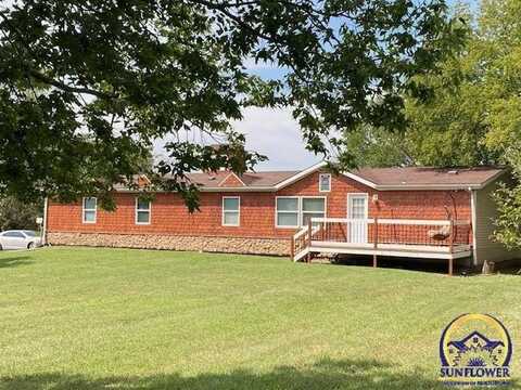 6811 SE Ratner RD, Berryton, KS 66409