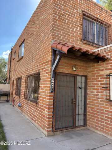 6648 E Calle La Paz, Tucson, AZ 85715