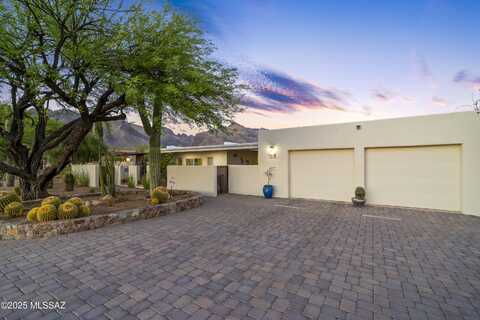 7318 N Mountain Shadows Drive, Tucson, AZ 85718