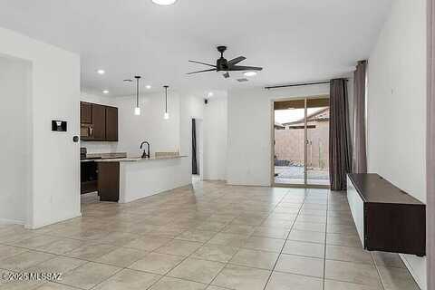 870 W Calle Tikal, Sahuarita, AZ 85629