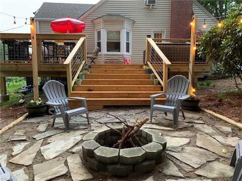 2712 Brushy Mountain Road, Wilkesboro, NC 28697