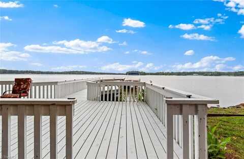1553 Waterford Pointe Road, Lexington, NC 27292