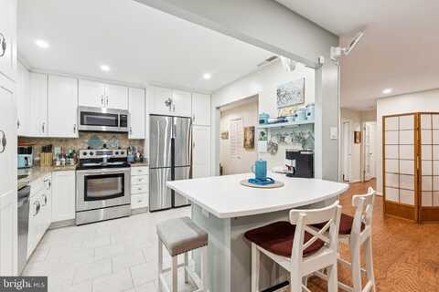 7425 DEMOCRACY BOULEVARD, BETHESDA, MD 20817