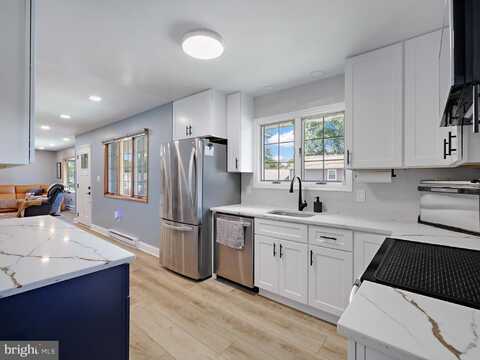 8524 CREEK ROAD, PASADENA, MD 21122
