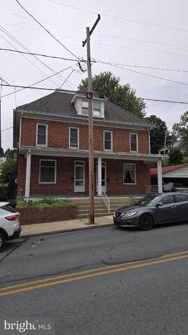 125 N BROAD STREET, WAYNESBORO, PA 17268