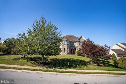 2704 WESTHAMPTON TERRACE, ELIZABETHTOWN, PA 17022