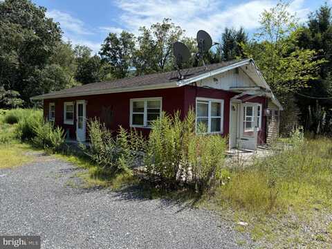 8 TREMONT ROAD, TREMONT, PA 17981