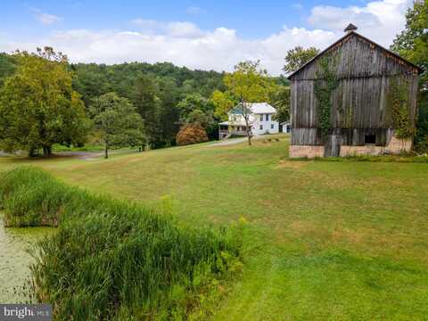 2485 POTOMAC ROAD, BERKELEY SPRINGS, WV 25411