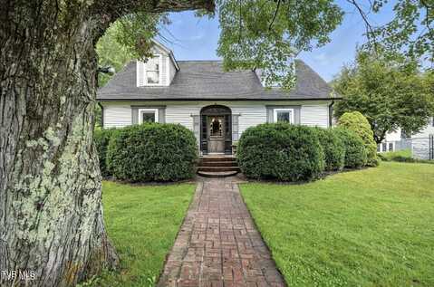 233 Northwest Chestnut Street, Norton, VA 24273