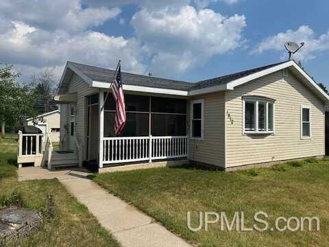 1812 S 22nd, Escanaba, MI 49829
