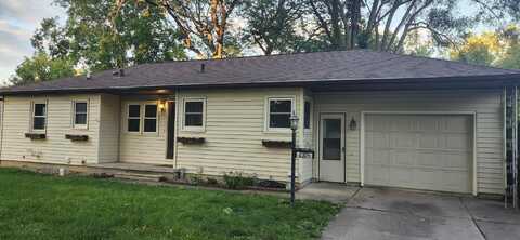 2305 W 8 Street, Waterloo, IA 50702