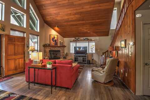 6328 Christmas Tree Circle, Pinetop, AZ 85935