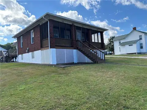 203 Mountain View Rd, Union, PA 15401