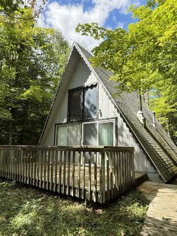 26 Woodland Drive, Spruce, MI 48762