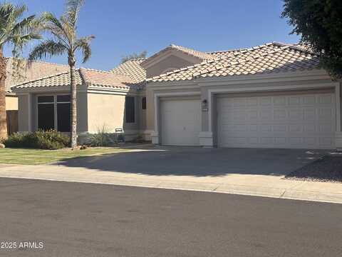 7165 W FOOTHILL Drive, Glendale, AZ 85310