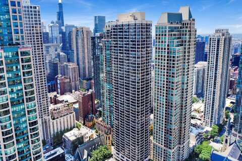 30 E. Huron Street, Chicago, IL 60611