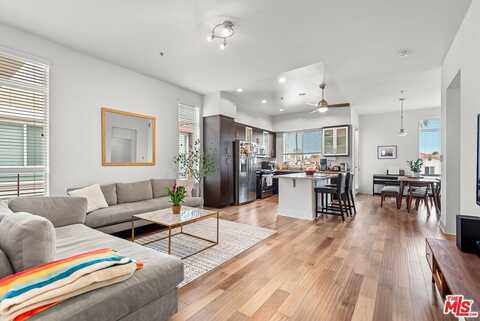 12920 Runway Rd, Los Angeles, CA 90094