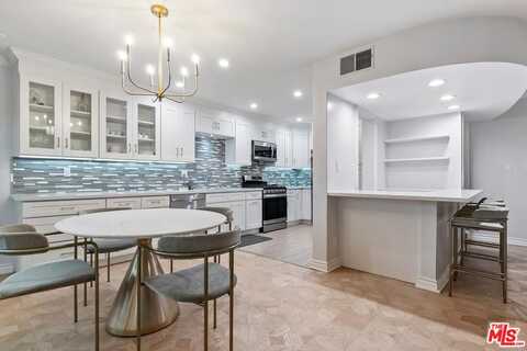 4445 Cartwright Ave, Toluca Lake, CA 91602