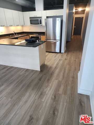 645 W 9TH ST, LOS ANGELES, CA 90015