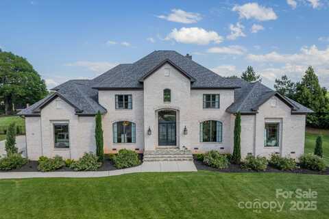 8102 Rolling Fields Road, Charlotte, NC 28227