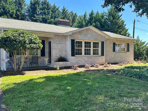 2309 Briarwood Street SW, Lenoir, NC 28645