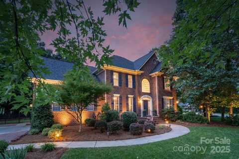 2121 Flagstick Drive, Matthews, NC 28104