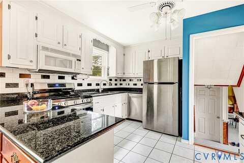2821 Twain Lane, North Chesterfield, VA 23224