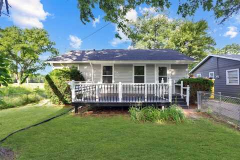 2420 E 37th Street, Des Moines, IA 50317