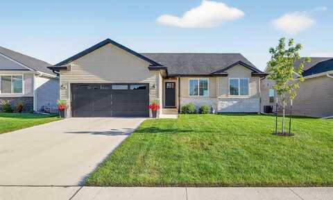 285 NW Horan Court, Waukee, IA 50263