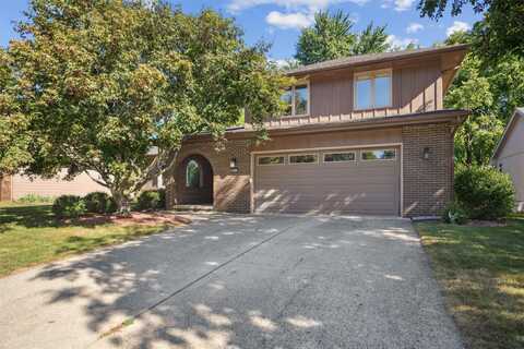 9517 Aurora Avenue, Urbandale, IA 50322