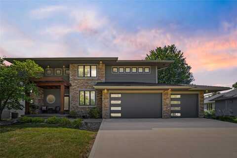 9524 Wickham Drive, Johnston, IA 50131