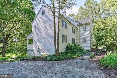 72 E HIGHLAND ROAD, PARKESBURG, PA 19365