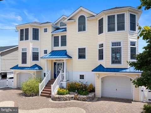 16 MARK DRIVE, MANAHAWKIN, NJ 08050