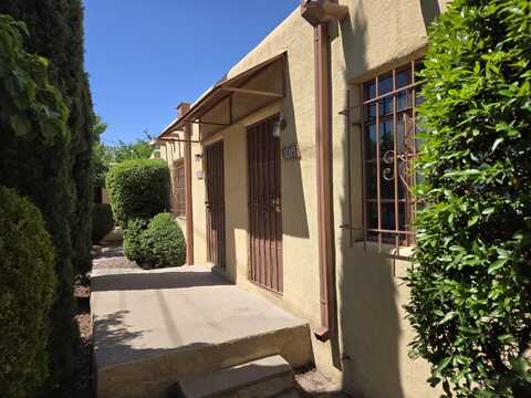 1013 6th Street NW, Albuquerque, NM 87102