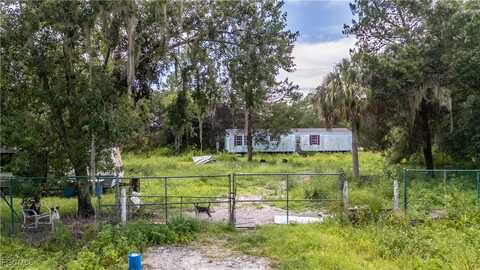 820 S Mayoral Street, Clewiston, FL 33440