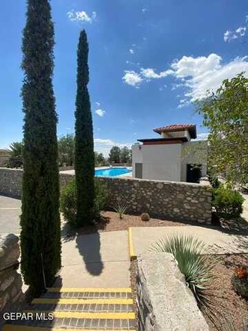 6201 ESCONDIDO Drive unit: 8 C, El Paso, TX 79912