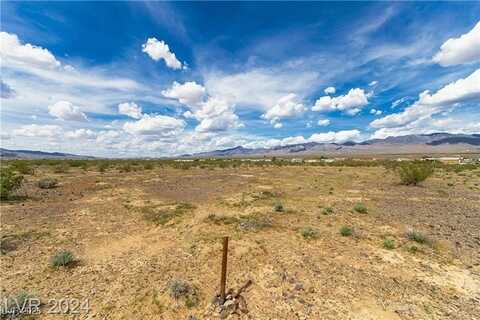 5660 N Aurora Avenue, Pahrump, NV 89060