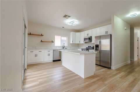 96 Saint Johns Wood Avenue, Henderson, NV 89002