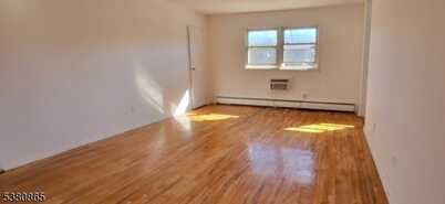 87 Elm Rd, Caldwell, NJ 07006
