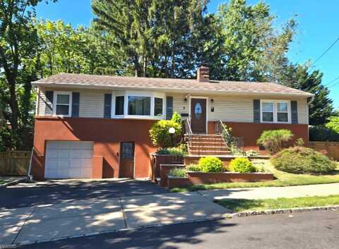 7 Van Ness Ct, Maplewood, NJ 07040