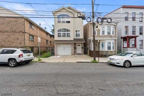 110 16Th Ave, Paterson, NJ 07501