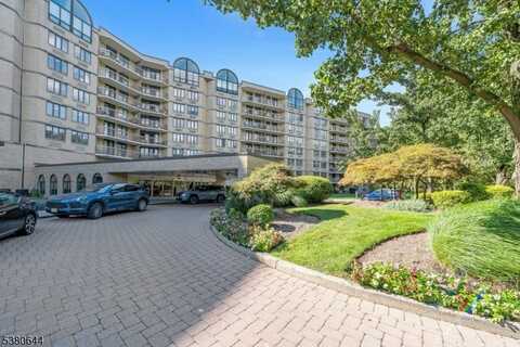10 Smith Manor Blvd, West Orange, NJ 07052