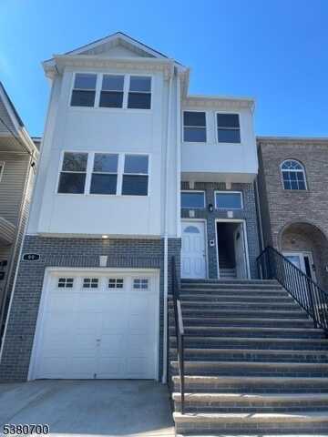99 Osborne Ter, Newark, NJ 07108